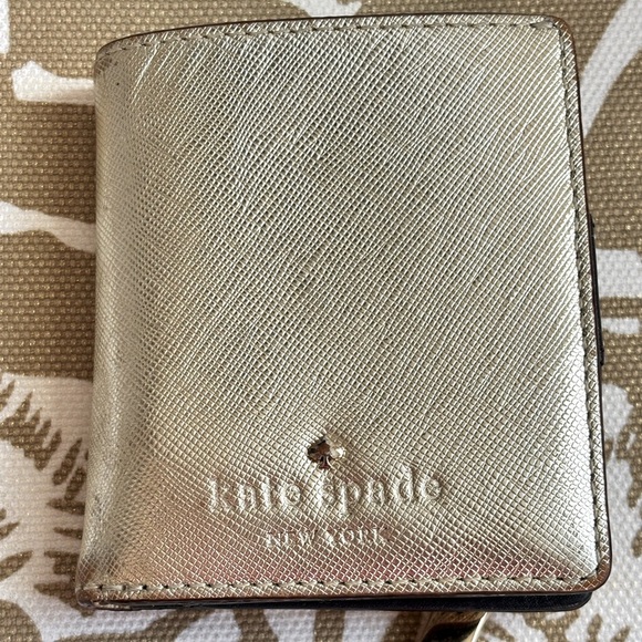 Kate Spade ♠️ Gold Mini Wallet - Picture 1 of 8